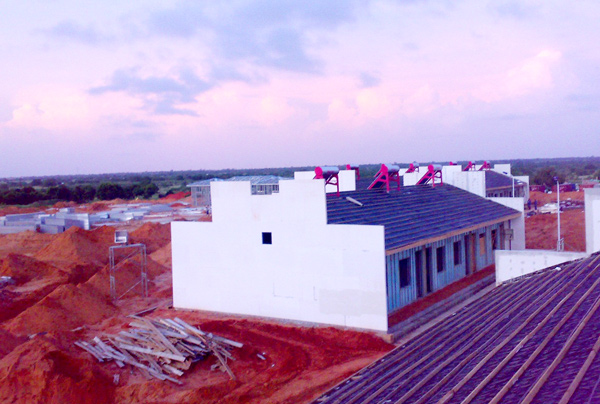 安哥拉重建委营地轻钢结构房屋
